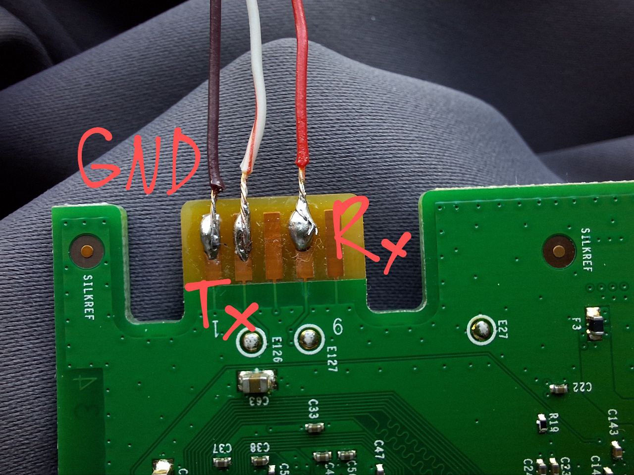 FDEU-CVE-2025-1c00-arris-bootloader-serial-console.jpg